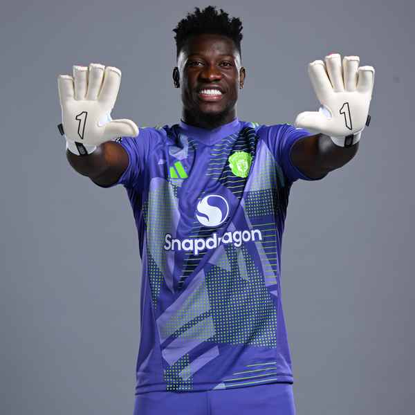 Onana scoops Premier League award thumbnail