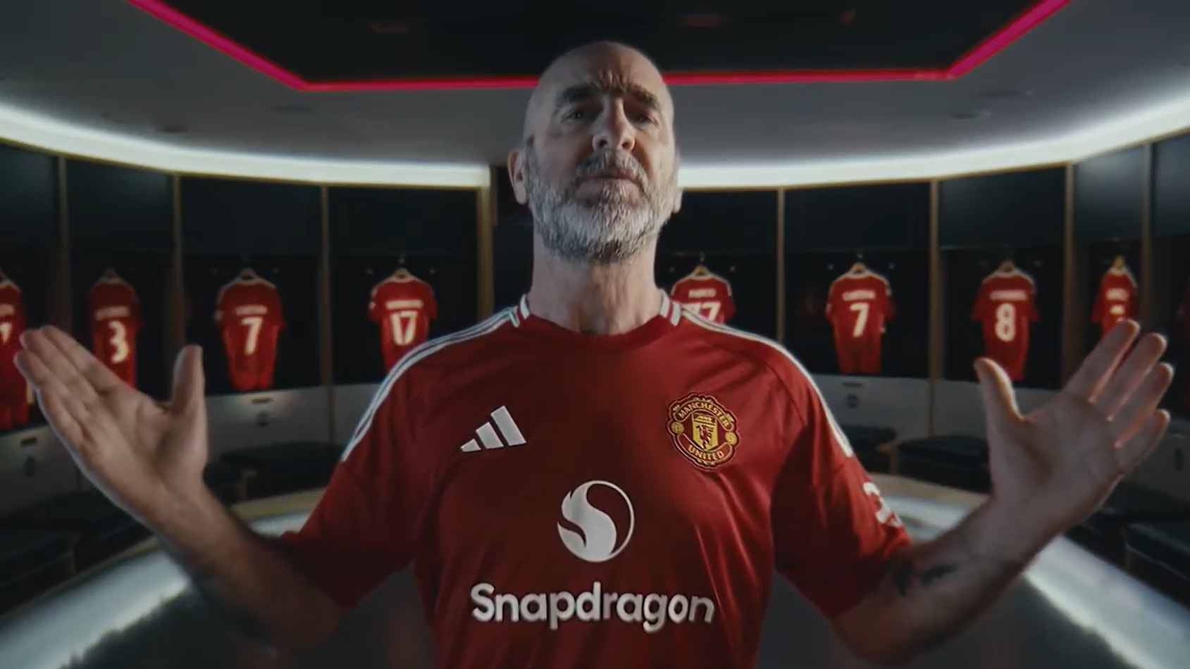 Eric Cantona promotes 2024/25 home kit with Snapdragon Manchester United