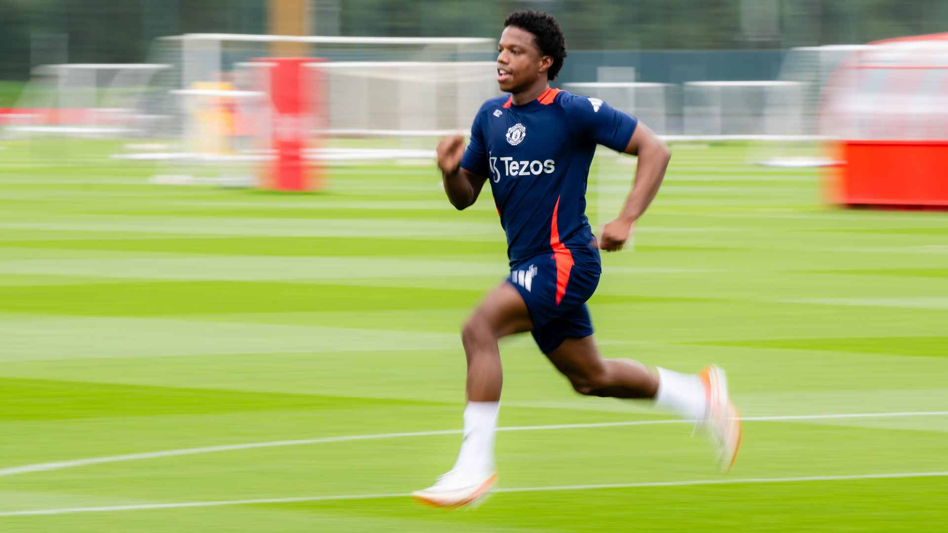 Injury update on Tyrell Malacia July 2024 | Manchester United