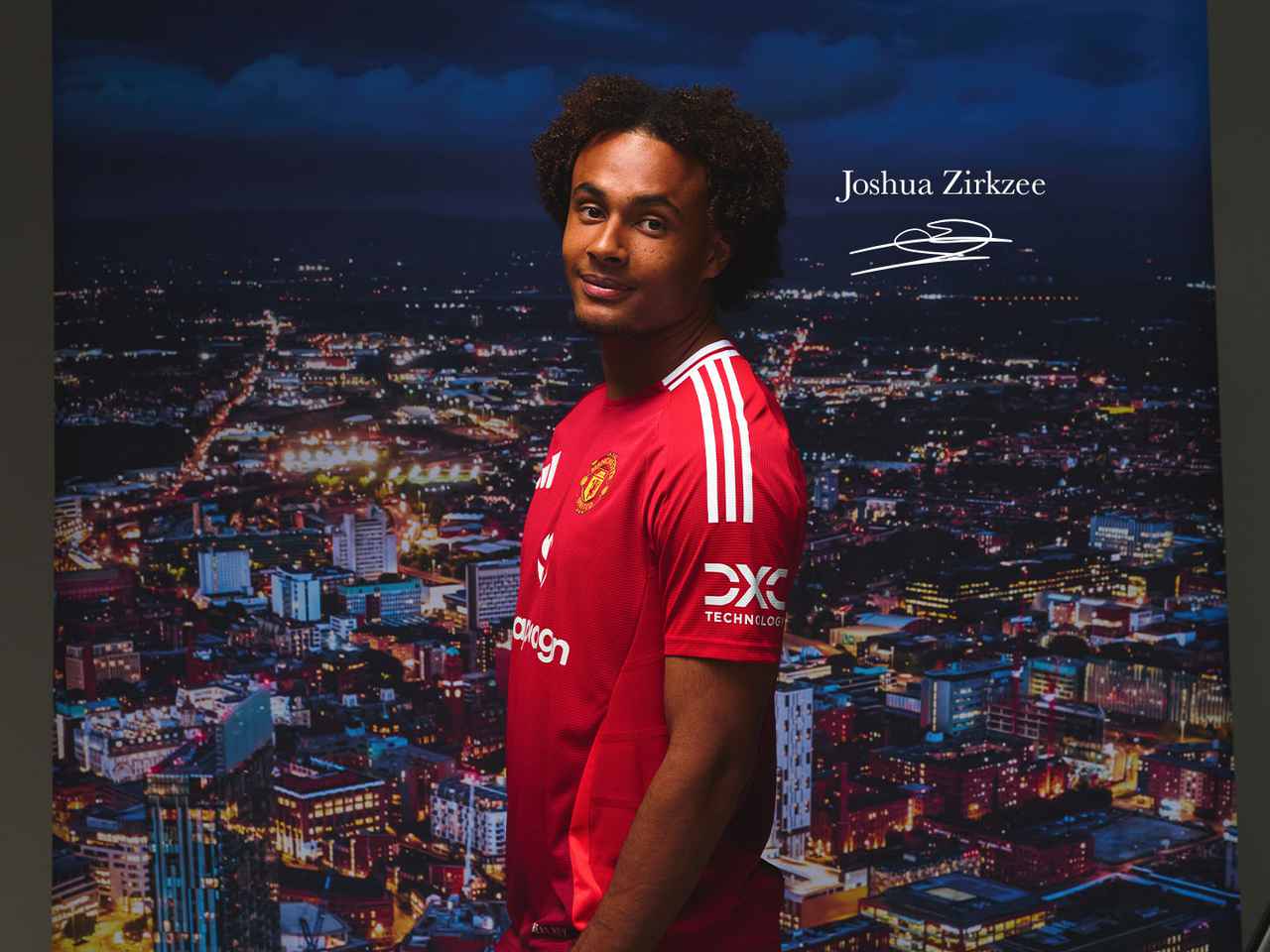 Man United confirm transfer of Zirkzee from Bologna | Manchester United