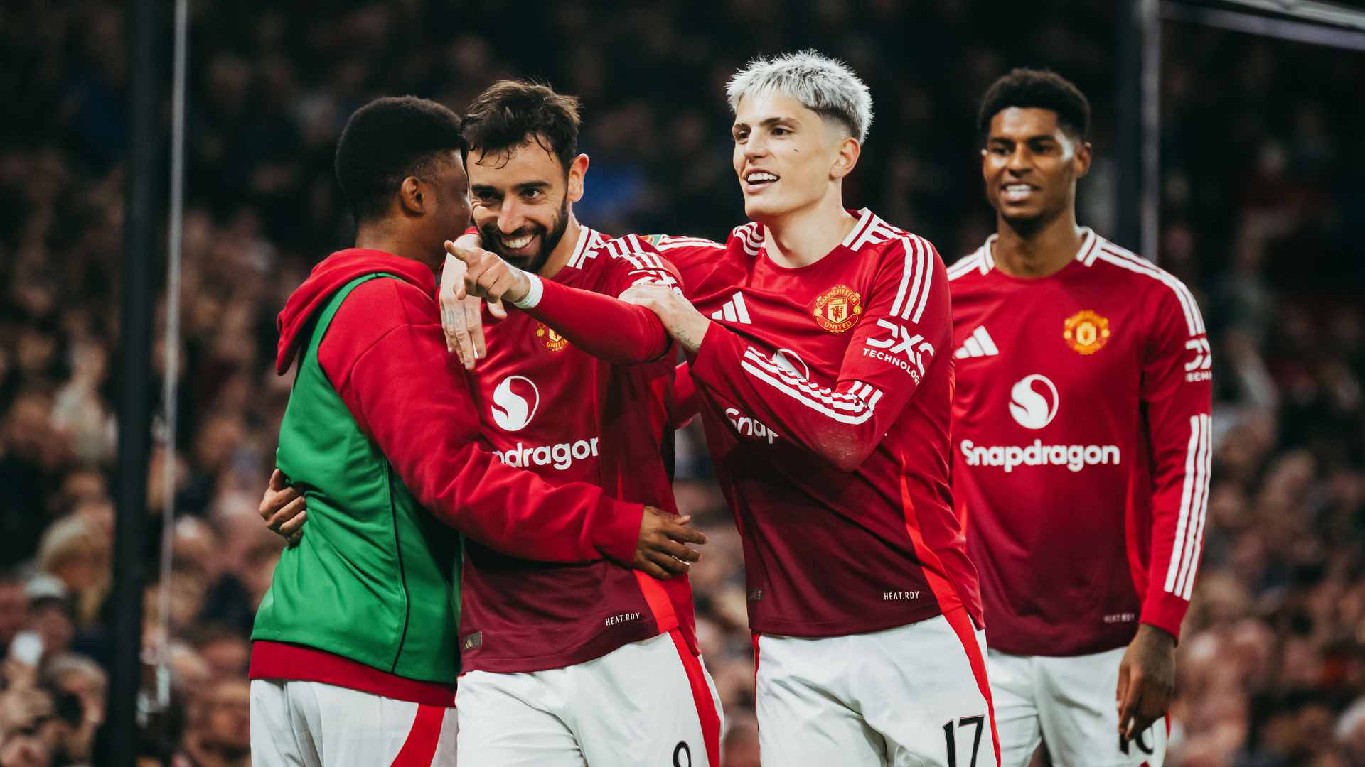 Red Devils Run Riot: Manchester United Thrash Leicester City 5-2 in Thrilling Encounter