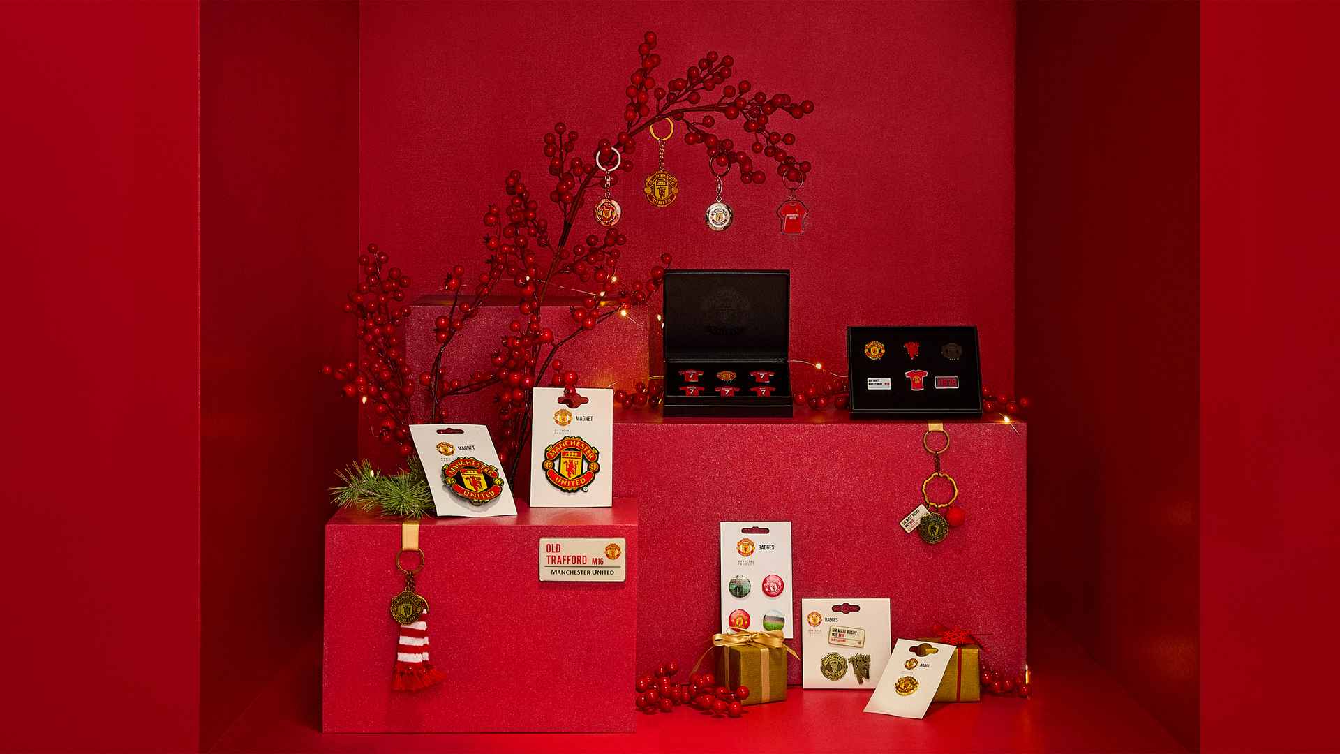 top-10-man-utd-stocking-fillers-for-christmas-2024-manchester-united