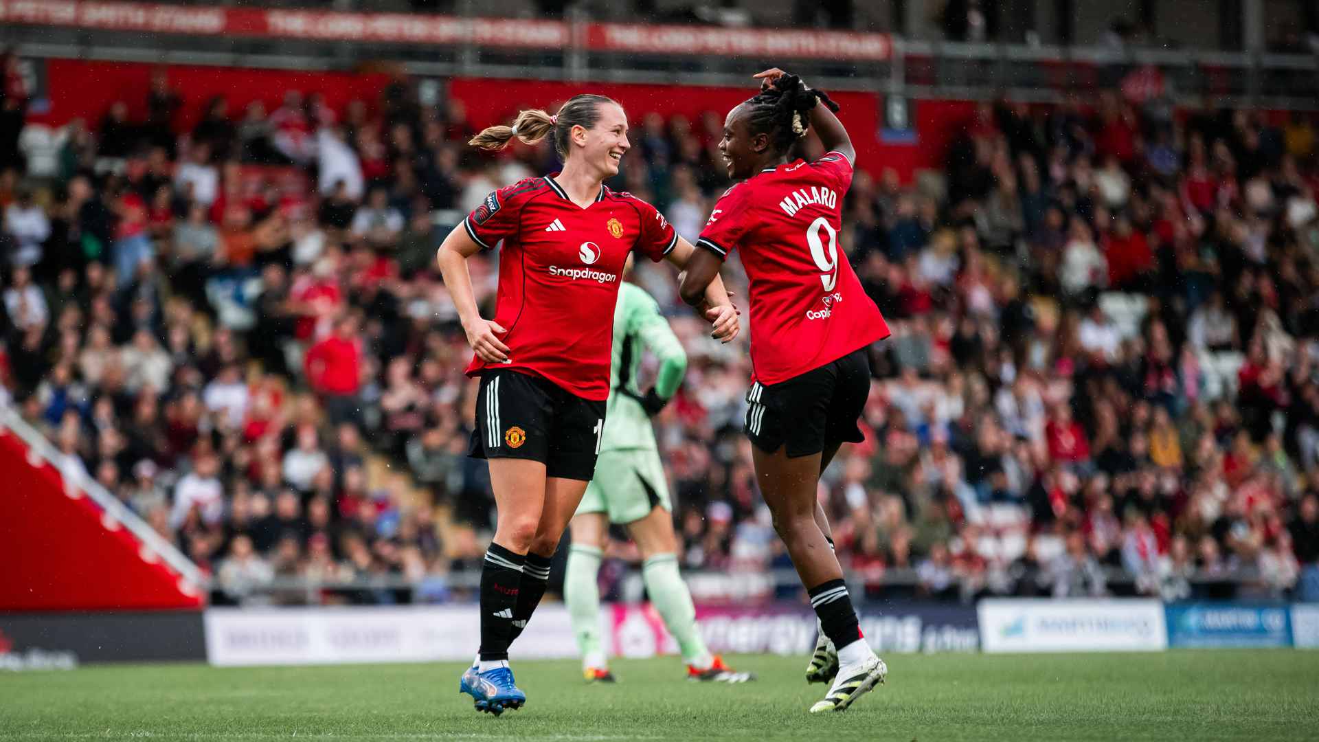 Headlines from United Women v Leicester