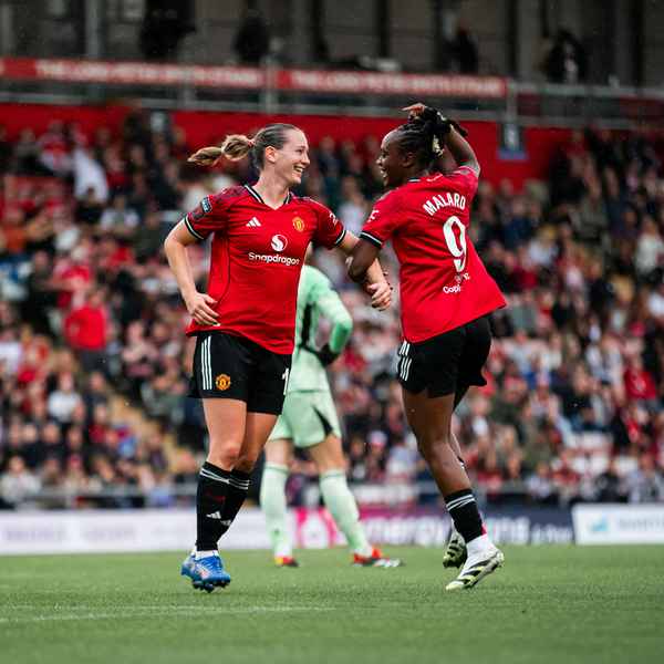 Headlines from United Women v Leicester