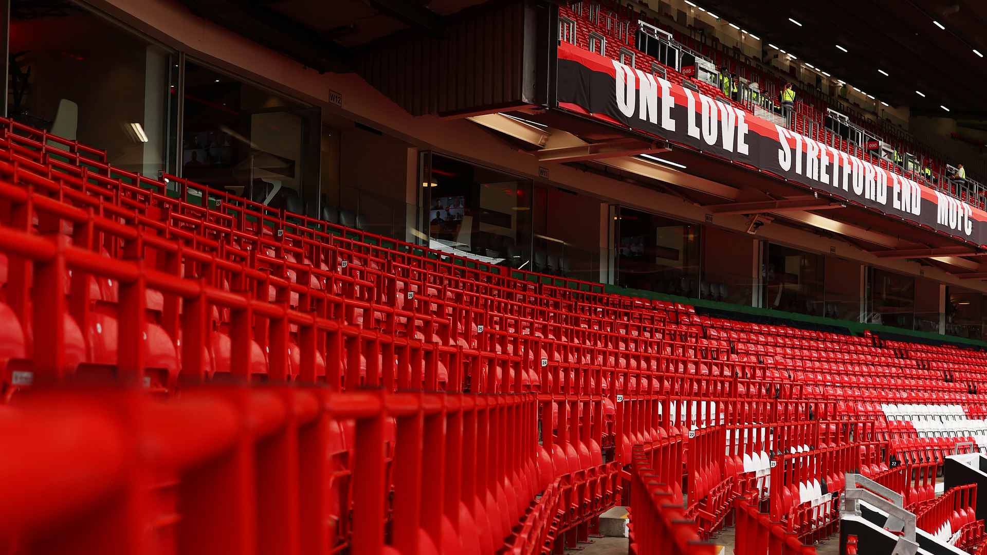 United expand safe standing at Old Trafford