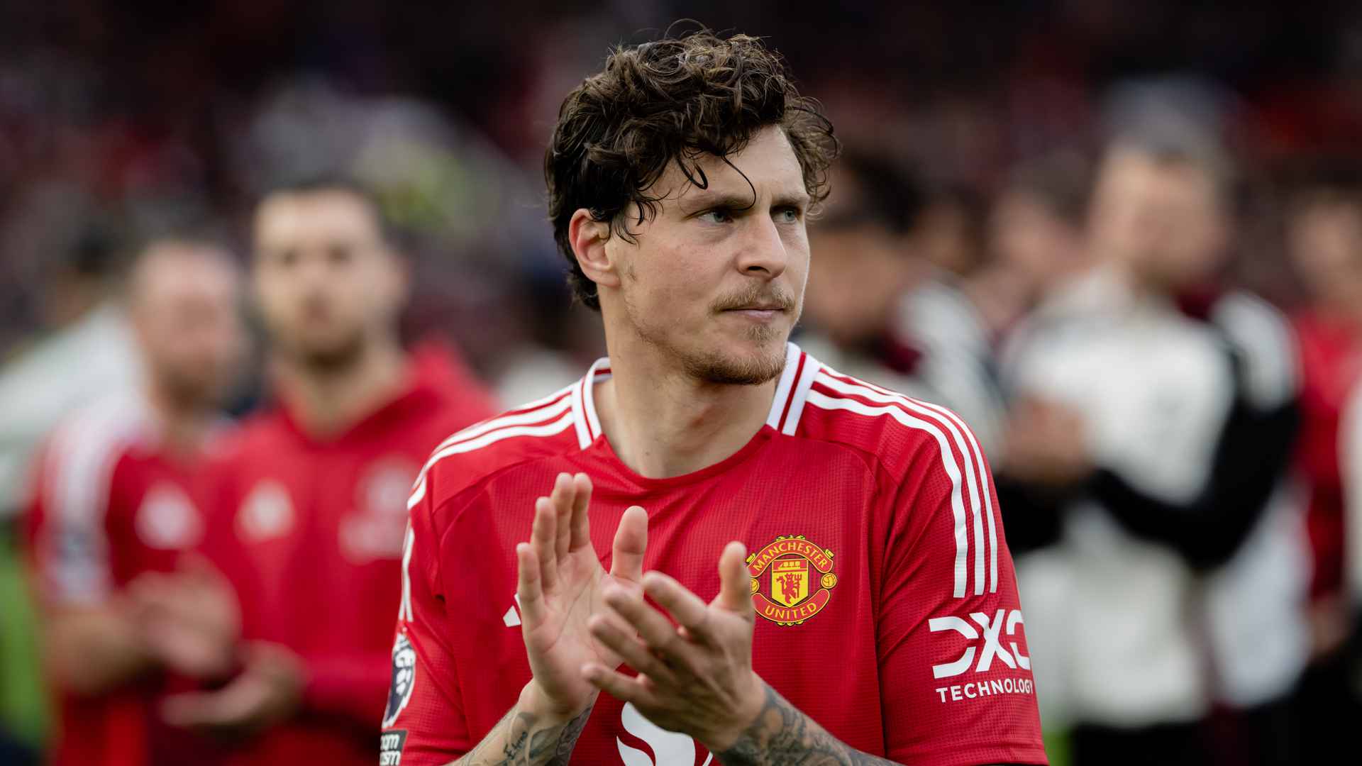 Lindelof signs for Aston Villa