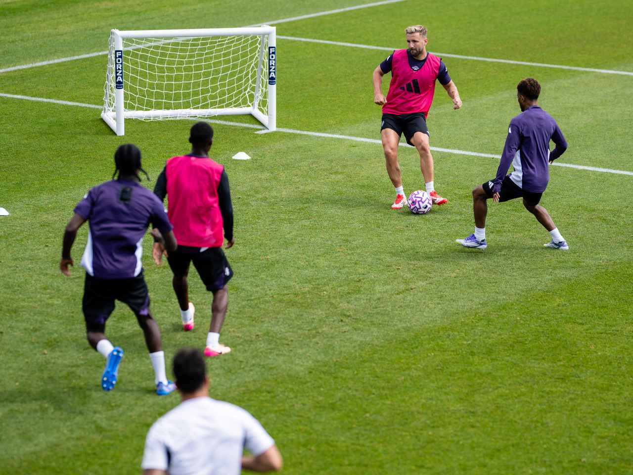 Inside story from second week of Man Utd 2025/26 training