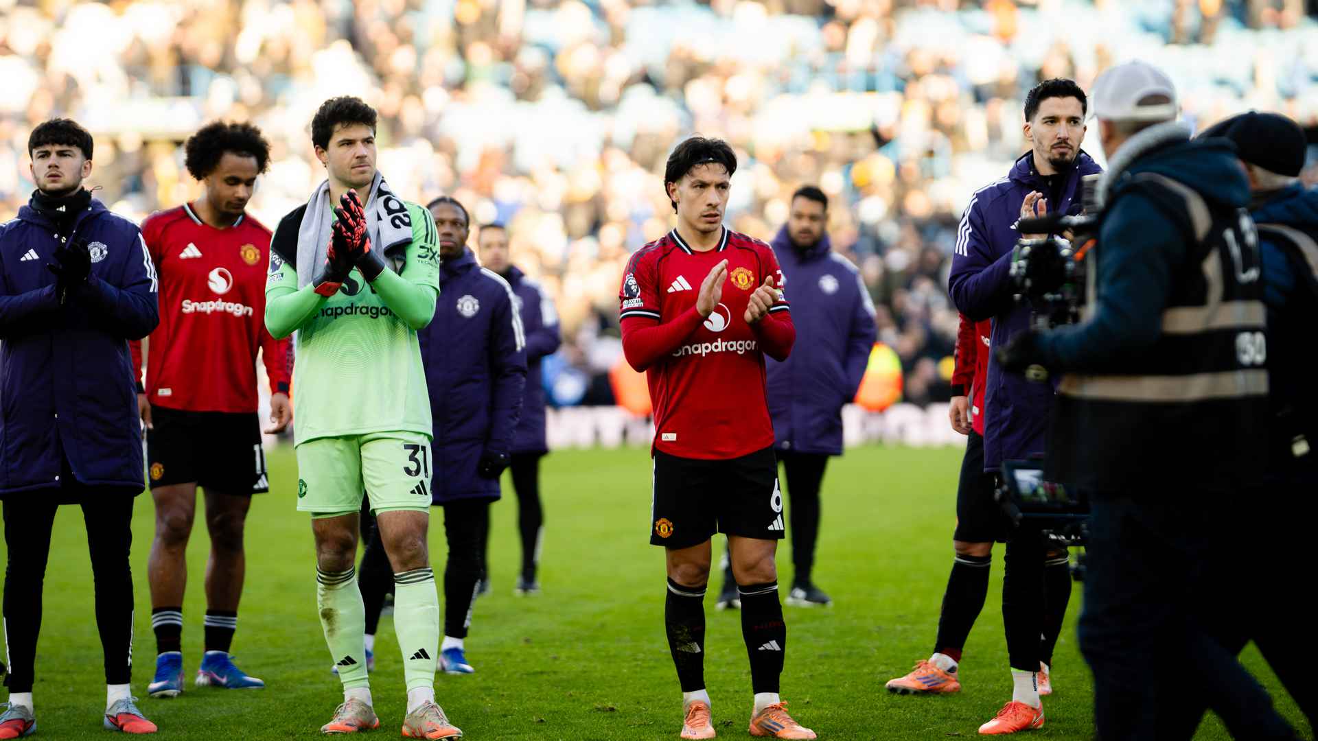 Reds keep lid on white-hot atmosphere