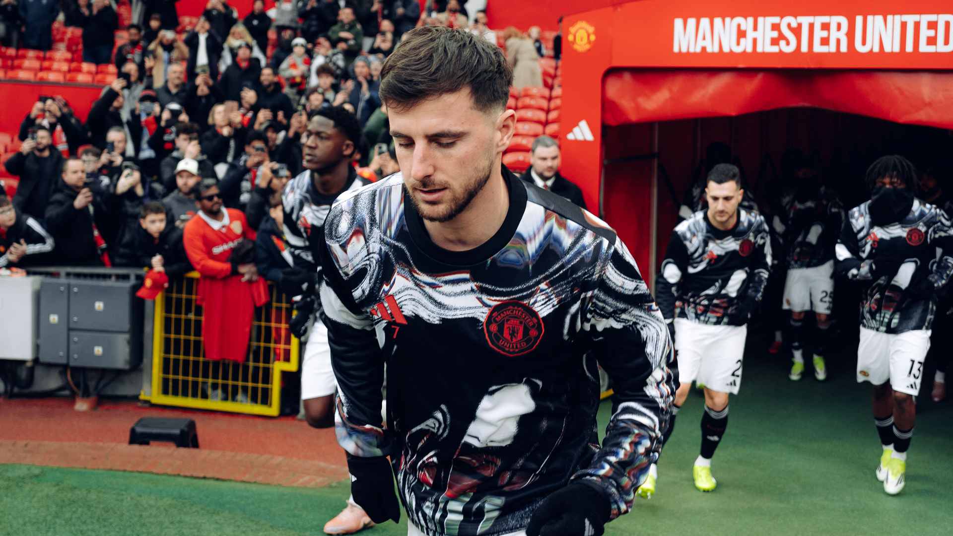 Mount reveals song that gets him ready for a game