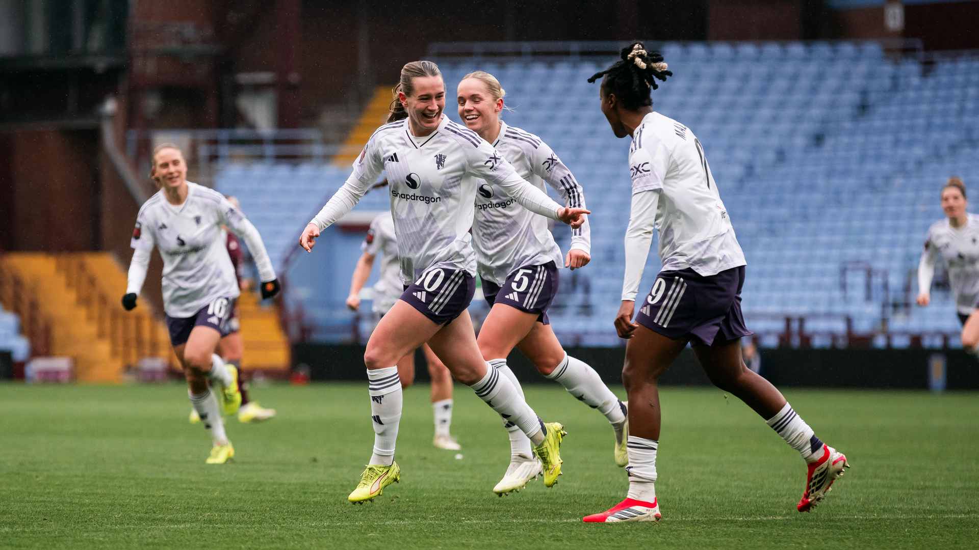 Report: Aston Villa 1 United Women 4