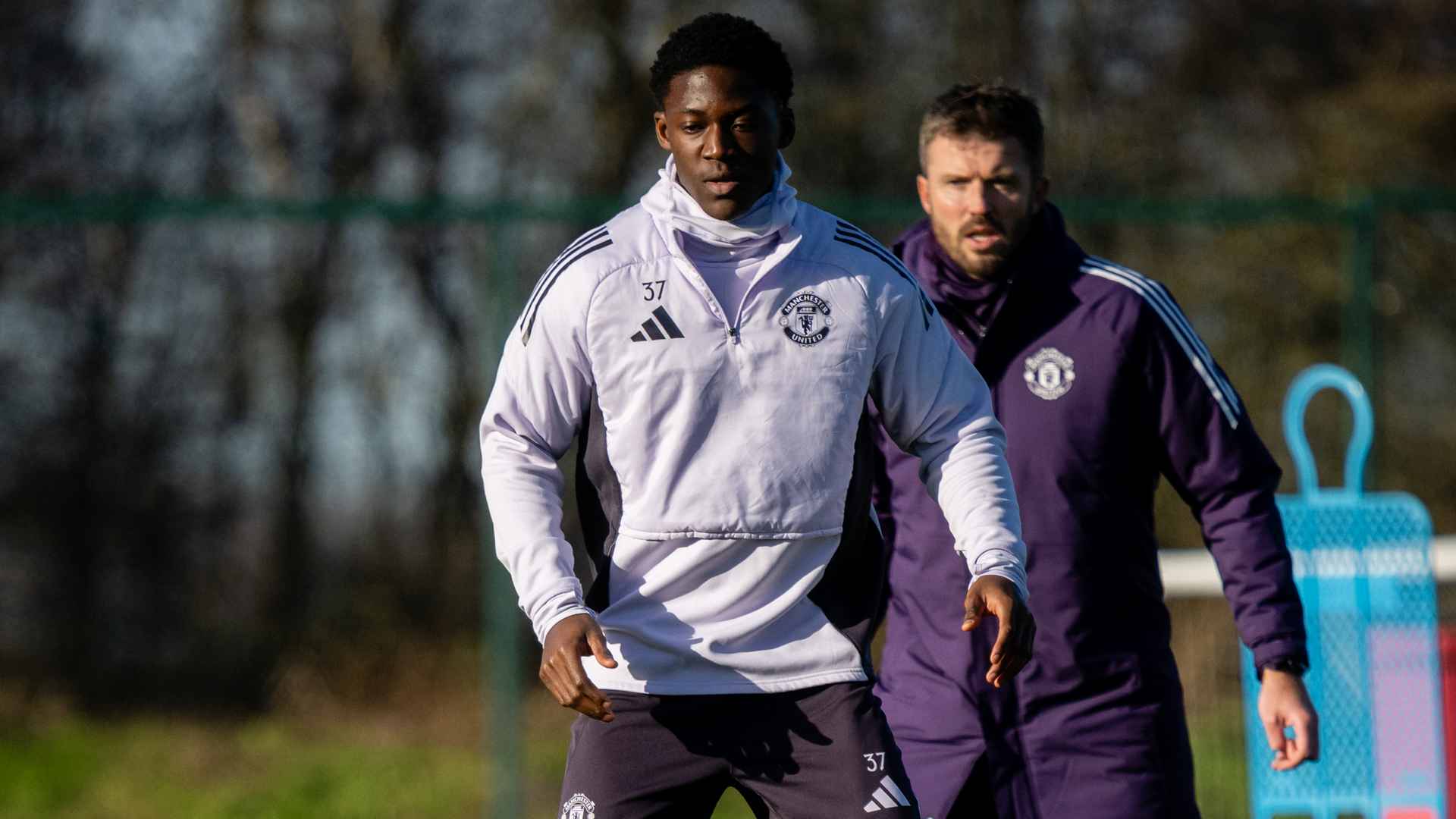 Michael Carrick gives update on Kobbie Mainoo contract talks