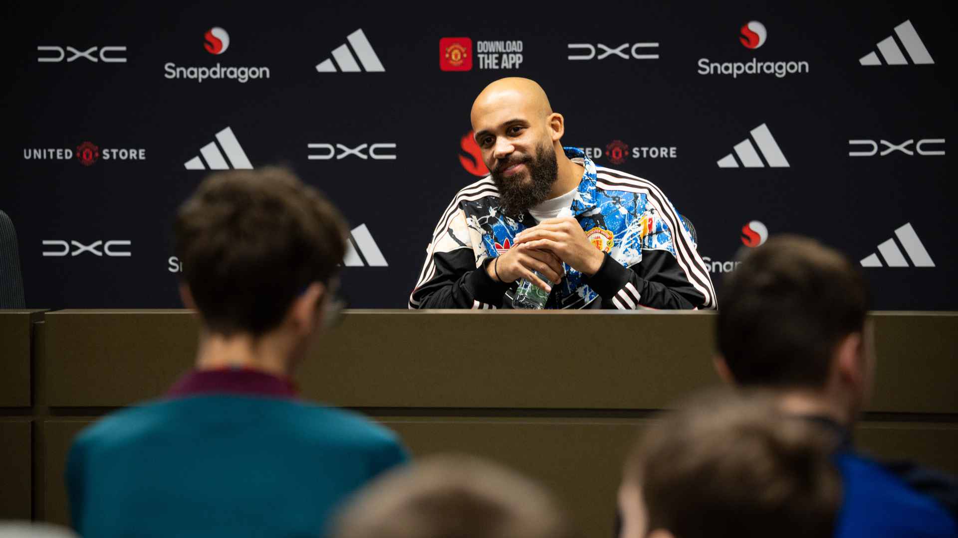 Mbeumo welcomes former school to Carrington Mbeumo welcomes former school to Carrington