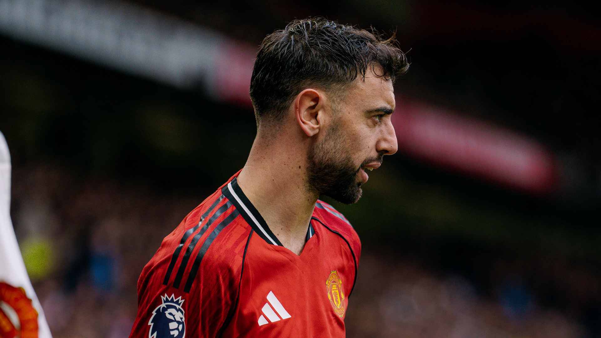 Fernandes wins Man of the Match