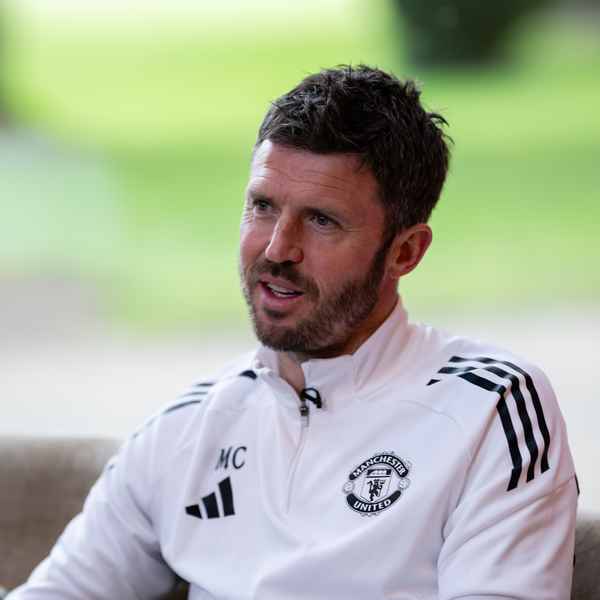 Early team news for United v Leeds