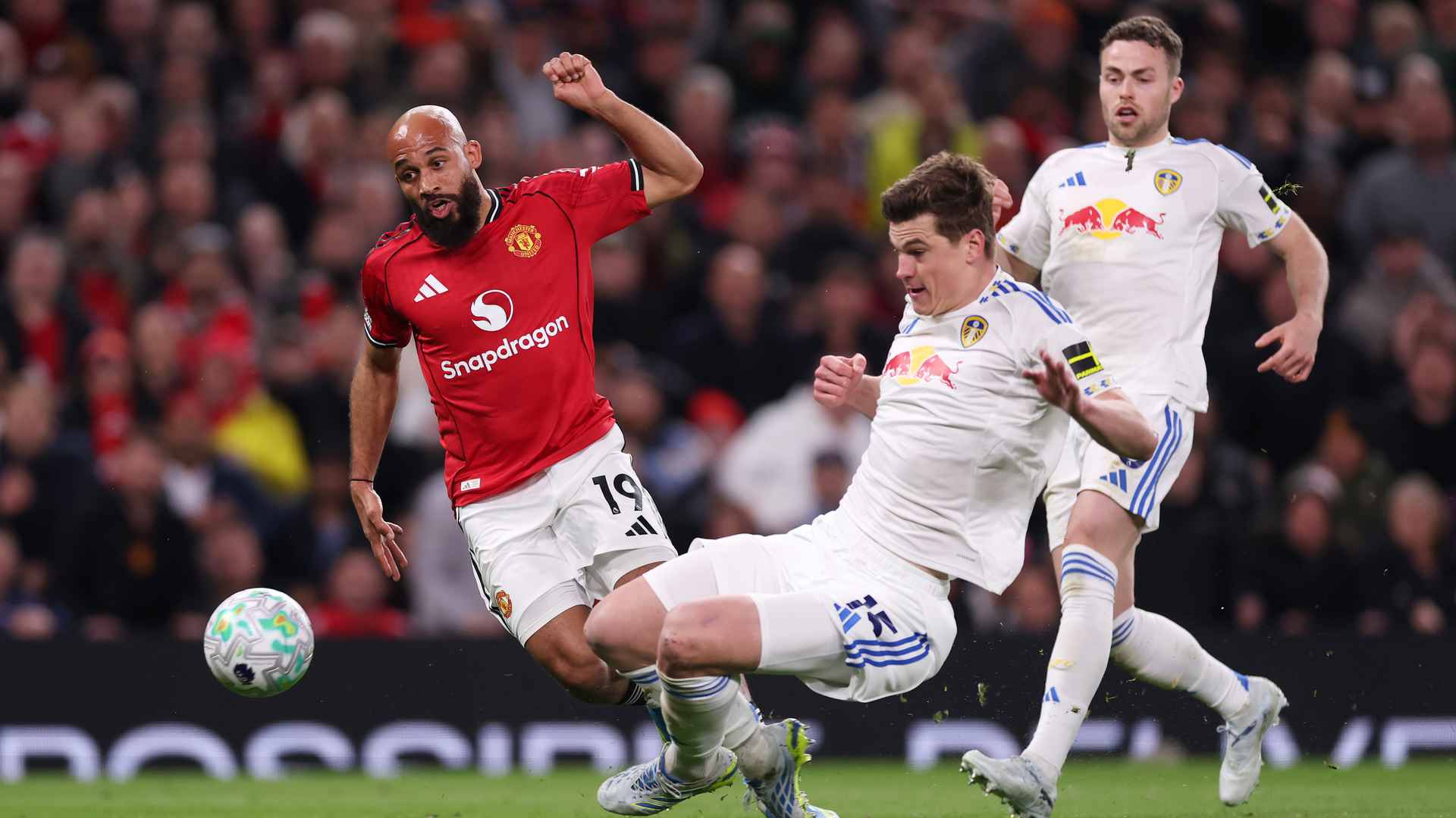 Report, reaction and highlights: United 1 Leeds 2