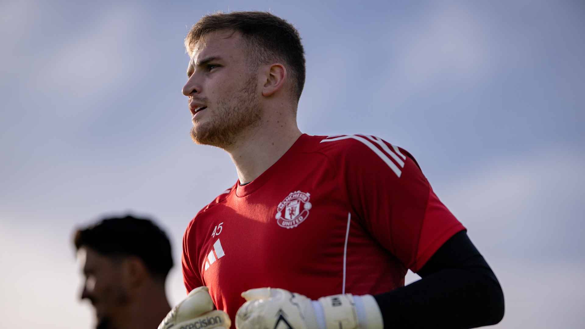 Mee expresses his joy at being with Man Utd