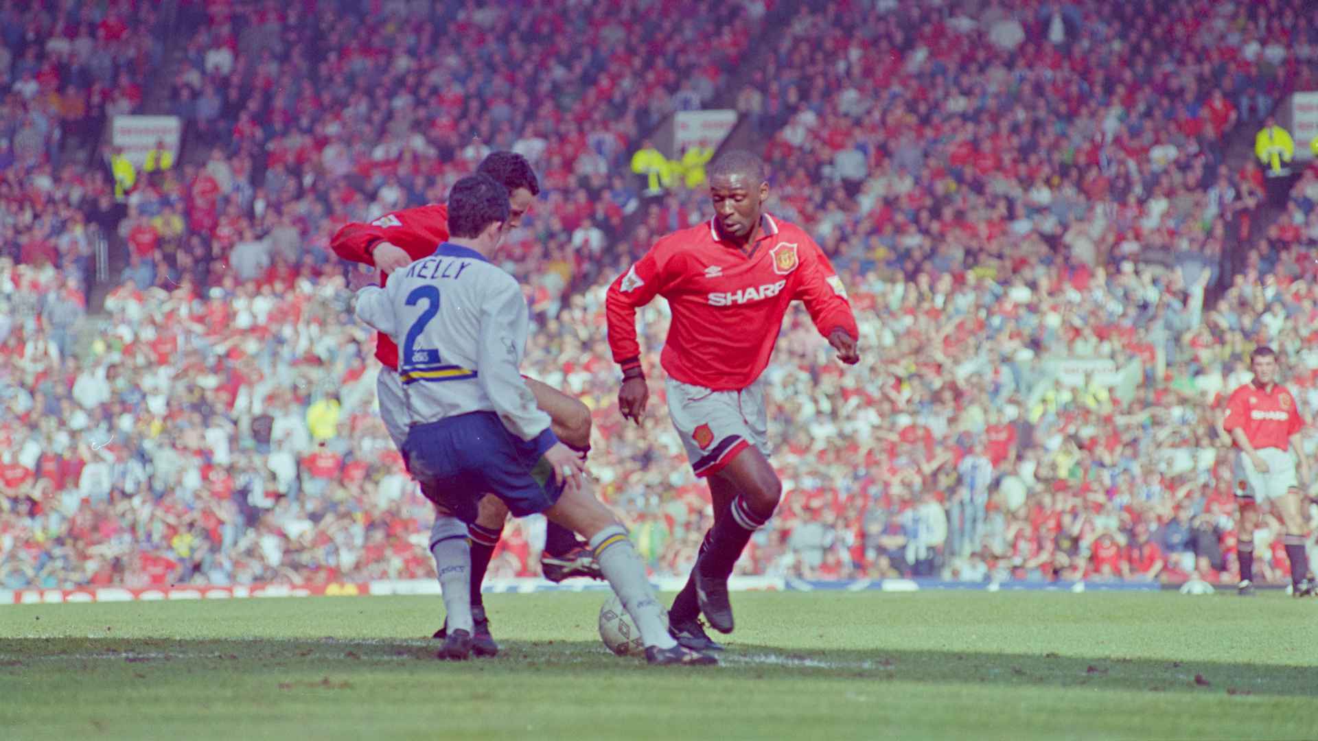 premier-league-1994-95-man-utd-0-leeds-united-0-manchester-united