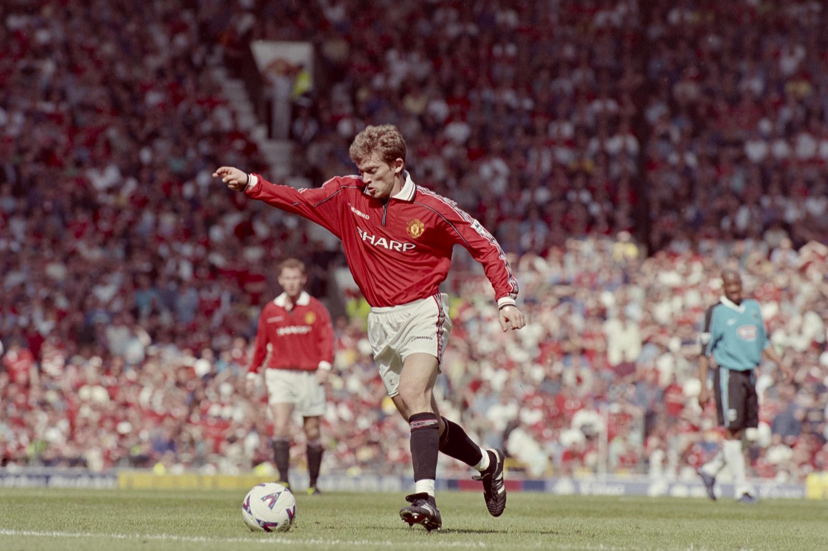 9899 赛 季 回 顾.曼 联 2-1 阿 斯 顿 维 拉.