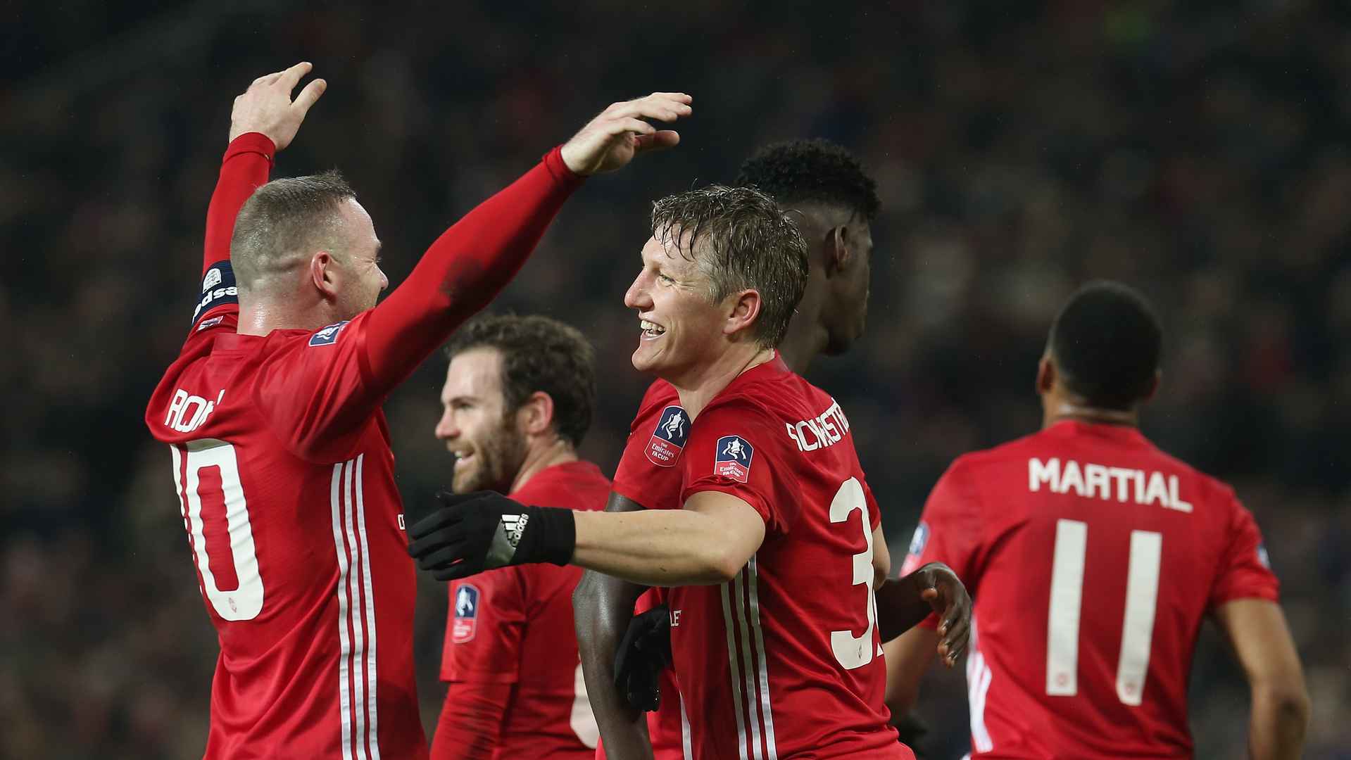  Goal of the Day: Schweinsteiger v Wigan