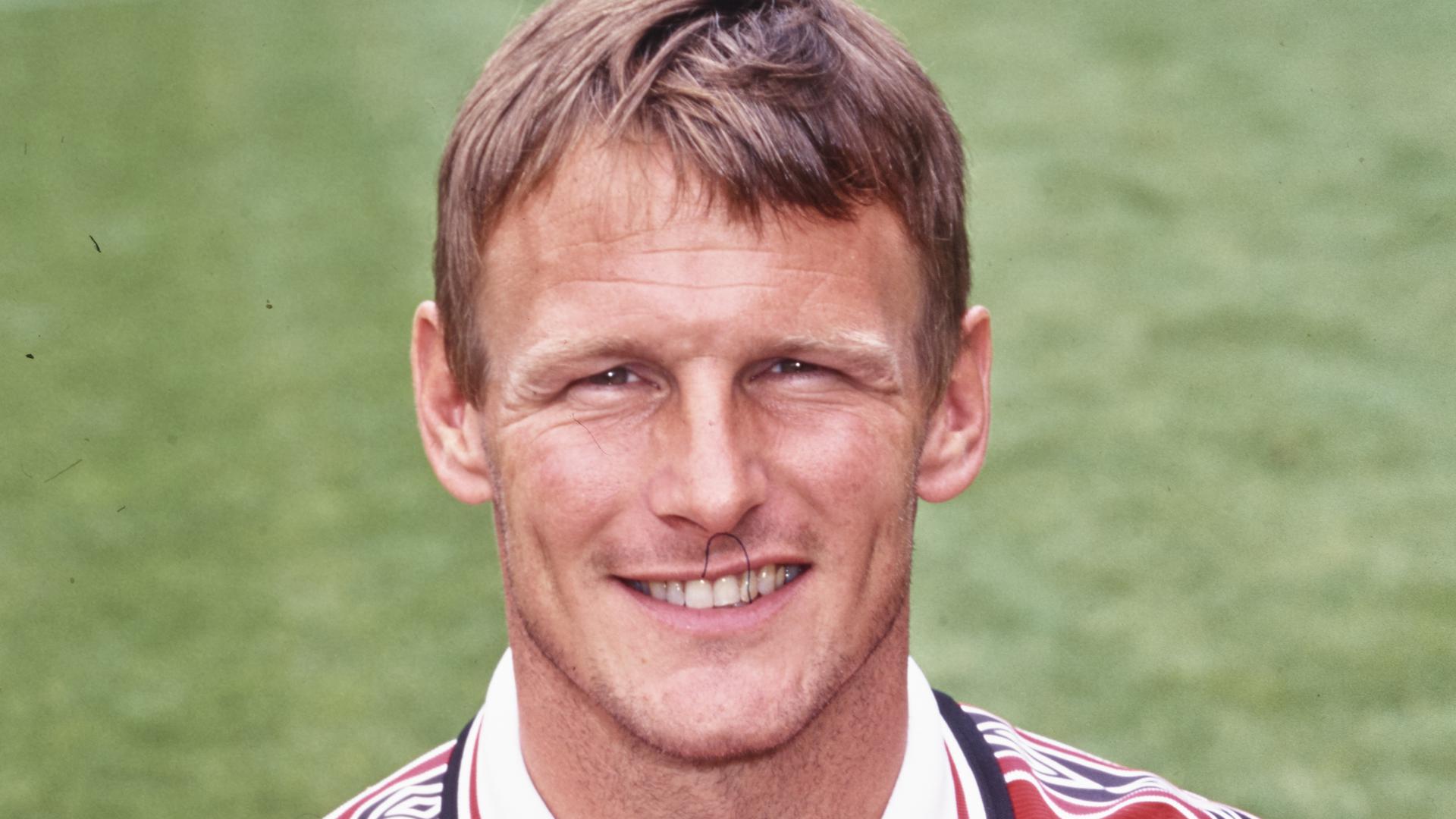 Transfer Tales: How United signed Teddy Sheringham to replace Cantona ...