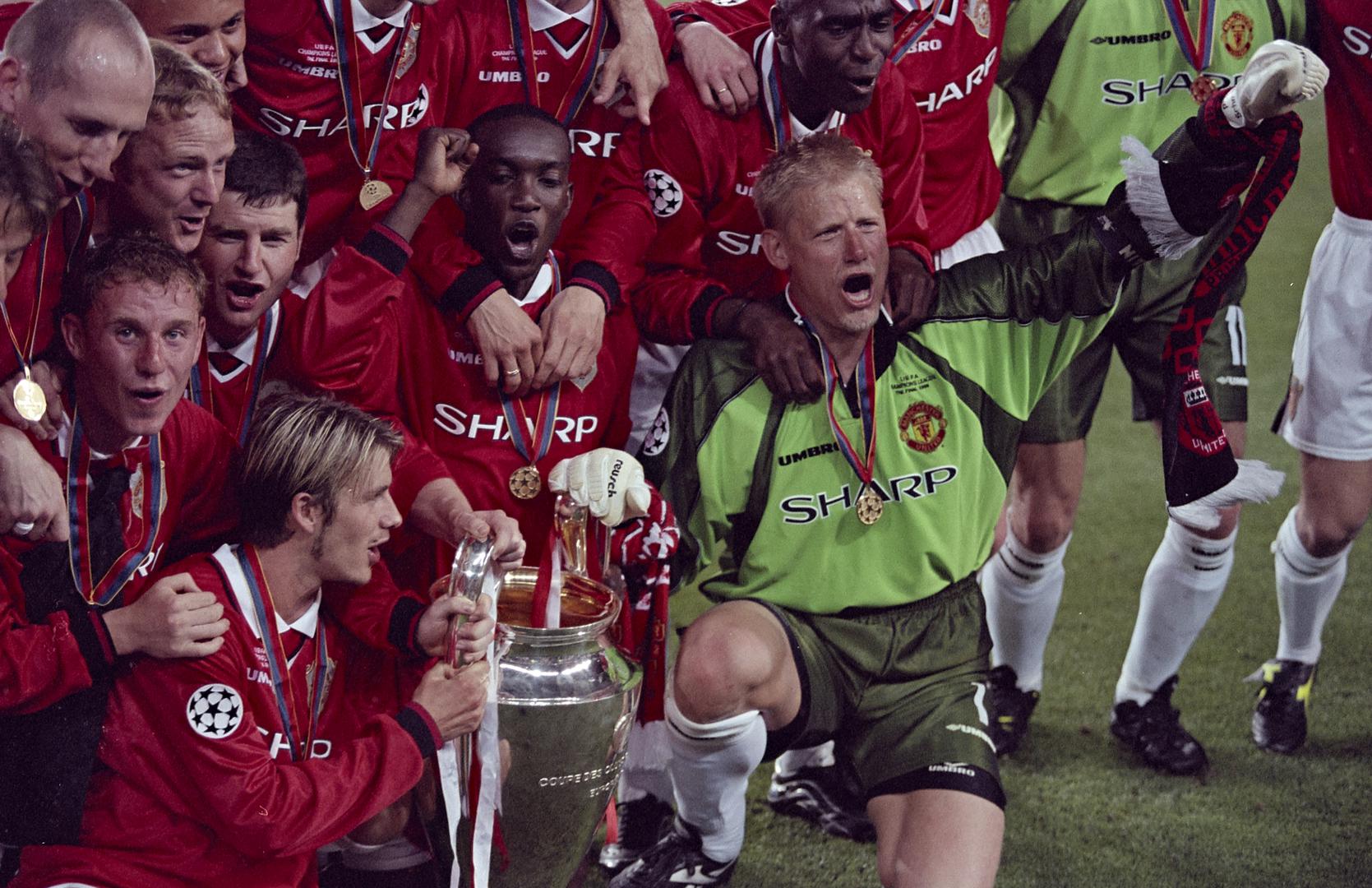 Post Match Celebrations After United 2 Bayern Munich 1 In 1999 Manchester United
